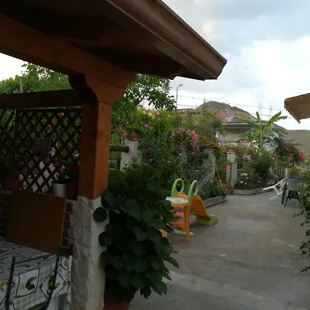 Villa delle rose-2